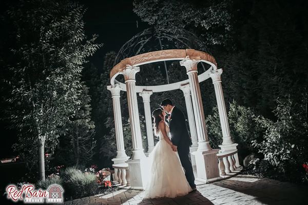 Red Barn Wedding Studio