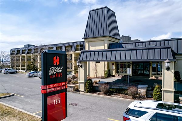 Auberge De La Rive-Hotel And Convention Center