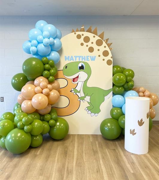 Comelymomentseventz LLC