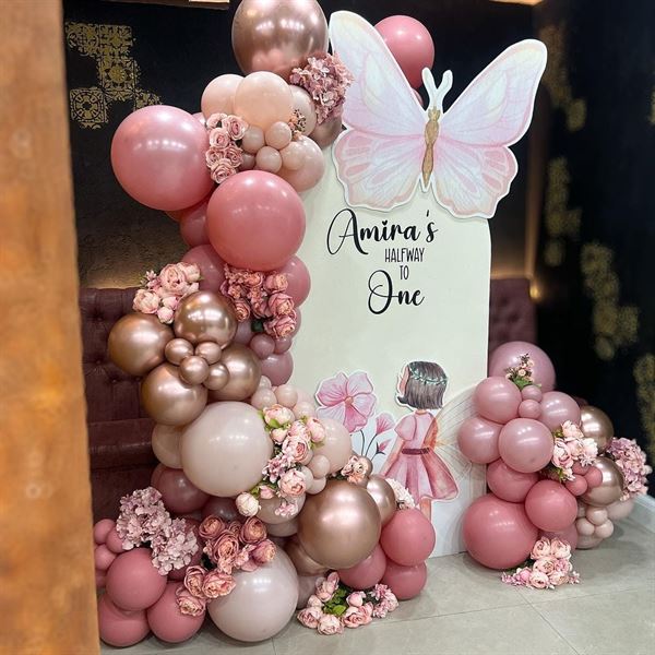 Comelymomentseventz LLC