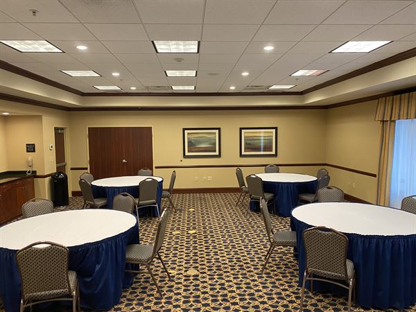 Hampton Inn & Suites Indianapolis-Airport