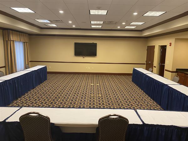 Hampton Inn & Suites Indianapolis-Airport