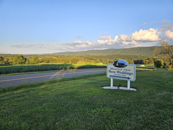 Mountain View Barn Weddings