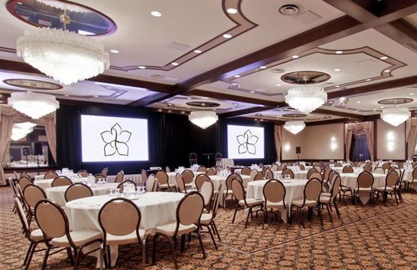 Chateau Lacombe Hotel