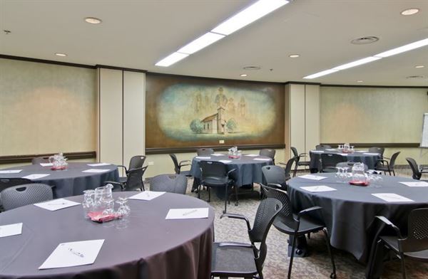 Chateau Lacombe Hotel