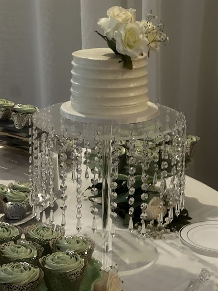 Buds & Roses Couture Cakes