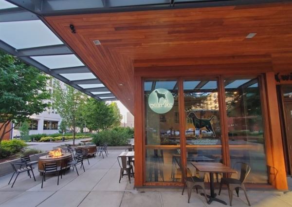 Manzanita NW Wine Bar & Winery Tasting Room