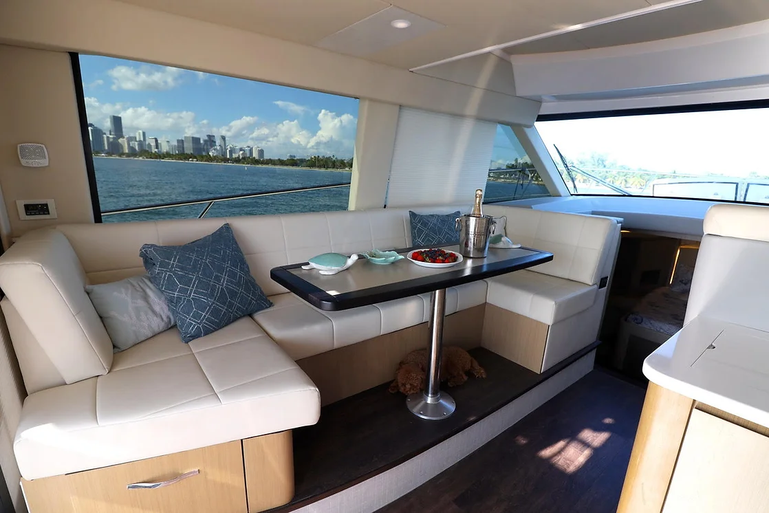 Lots of Yachts / Lots of Spots