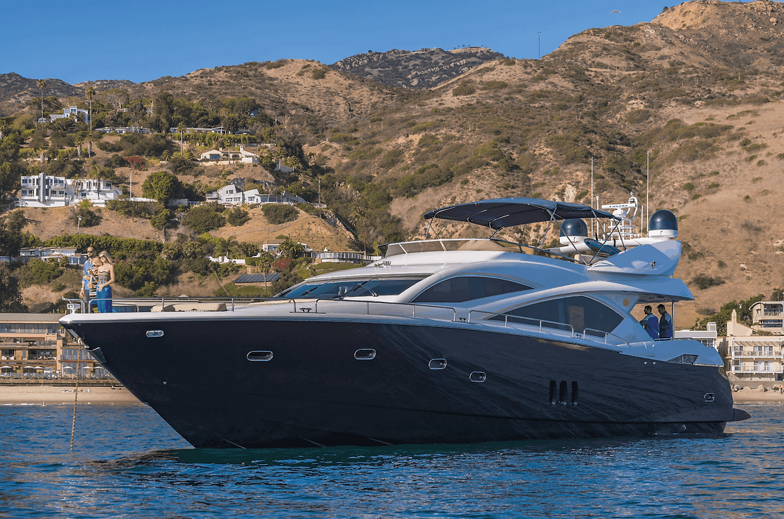 Lots of Yachts / Lots of Spots