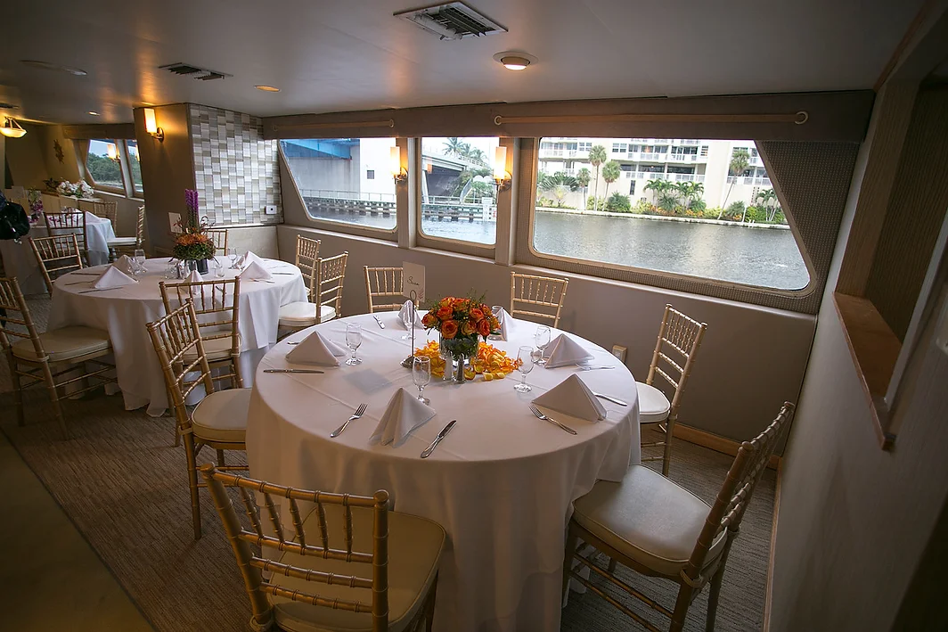 Lots of Yachts / Lots of Spots