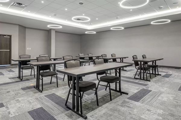 Cambria Hotel Mall of America Minneapolis Airport