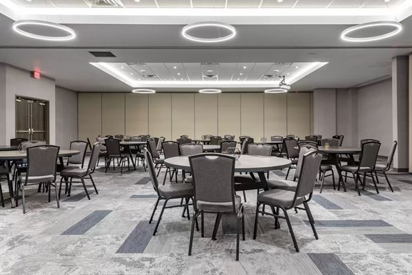 Cambria Hotel Mall of America Minneapolis Airport