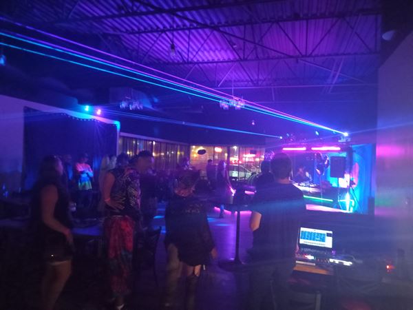 David's Restaurant & Lounge