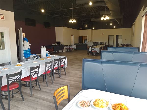 David's Restaurant & Lounge