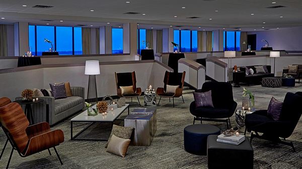 Renaissance St. Louis Airport Hotel