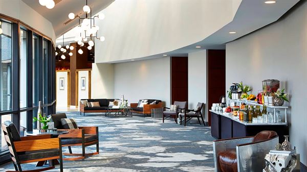 Renaissance St. Louis Airport Hotel