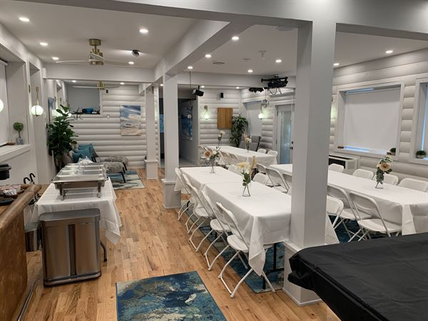 Larimar Retreat + DIY Spa + Outdoor Kitchen+ 2 Chalets