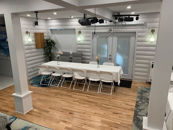 Larimar Retreat + DIY Spa + Outdoor Kitchen+ 2 Chalets