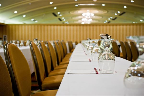 Crowne Plaza Louisville Airport Hotel