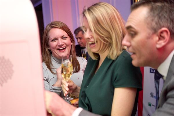 Activation de marque CheeeseBOX Inc.