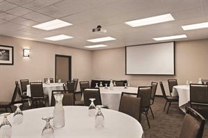 Oakdale/Maplewood Room