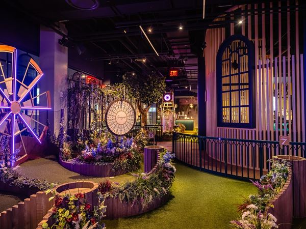 Swingers - The Crazy Golf Club (Dupont Circle)