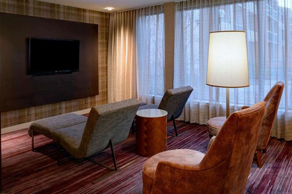 Sonesta Select Kansas City Airport