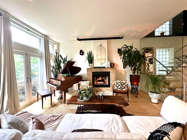 Modern Smart Home in Wicker Park