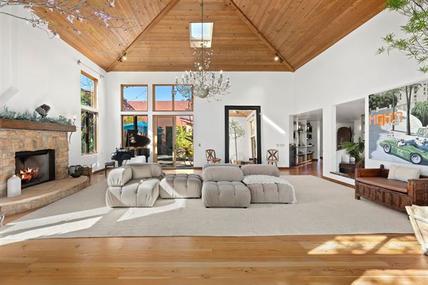 Modern Smart Home in Wicker Park