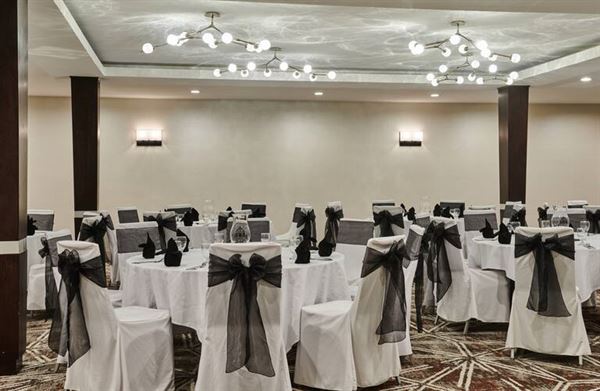 DoubleTree by Hilton Fullerton