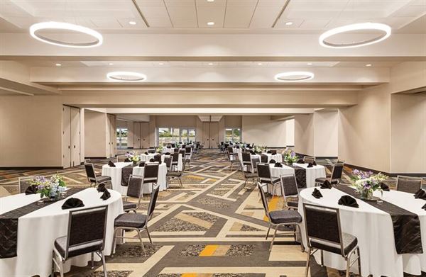 Hilton Knoxville Airport