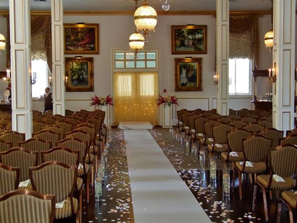 The Martha Washington Inn and Spa