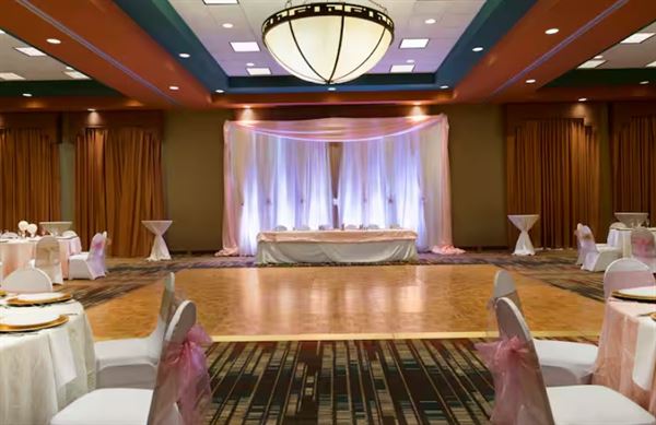 Embassy Suites Albuquerque - Hotel & Spa