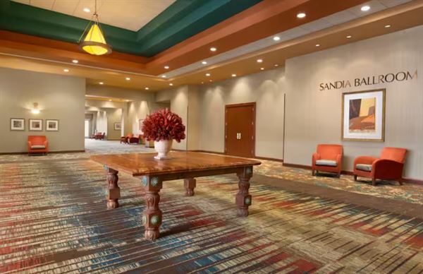 Embassy Suites Albuquerque - Hotel & Spa