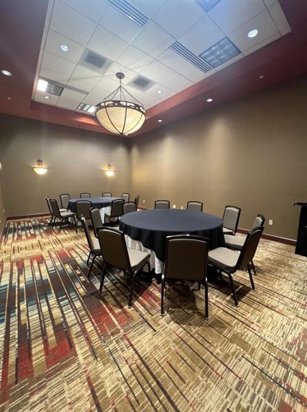 Embassy Suites Albuquerque - Hotel & Spa