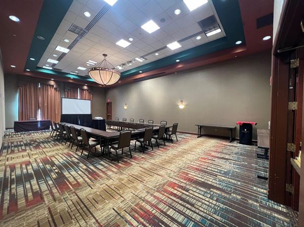 Embassy Suites Albuquerque - Hotel & Spa