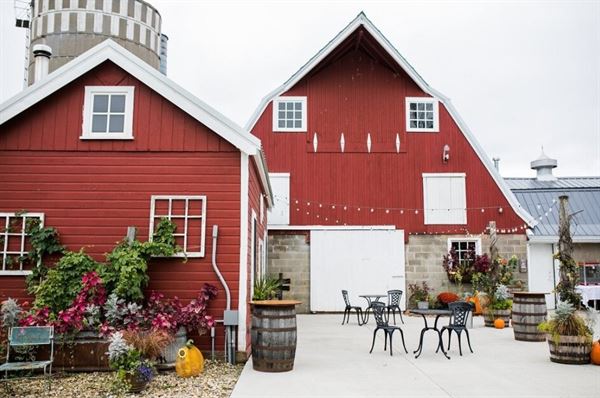 Divanyx Event Center & Photography