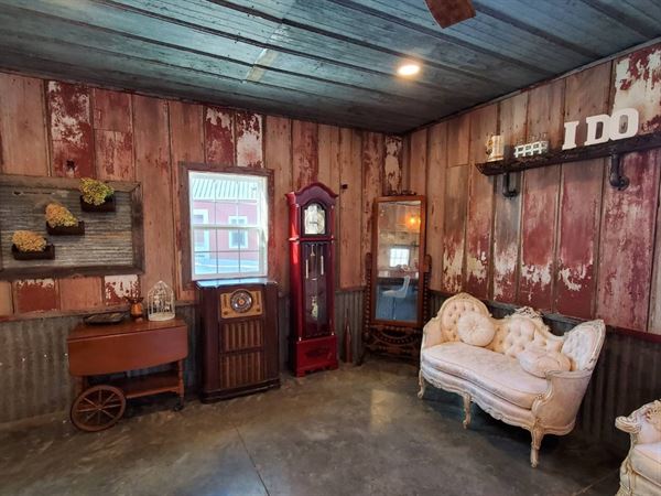 Divanyx Event Center & Photography