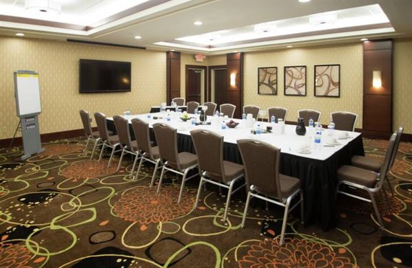 Embassy Suites by Hilton Fayetteville Fort Bragg