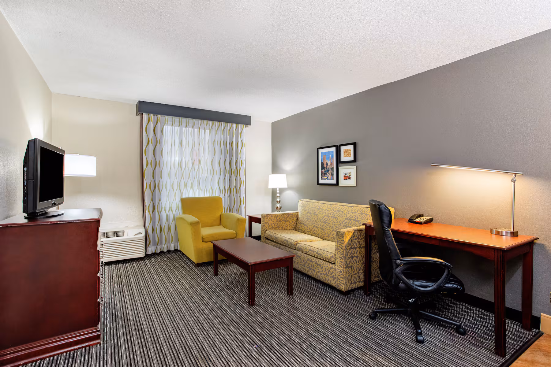 La Quinta Inn & Suites Indianapolis South