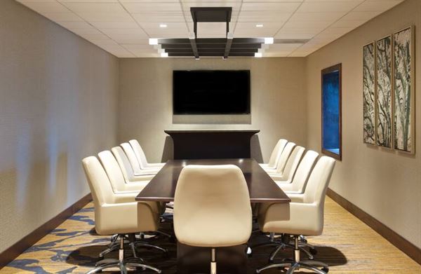 Embassy Suites by Hilton Portland Tigard