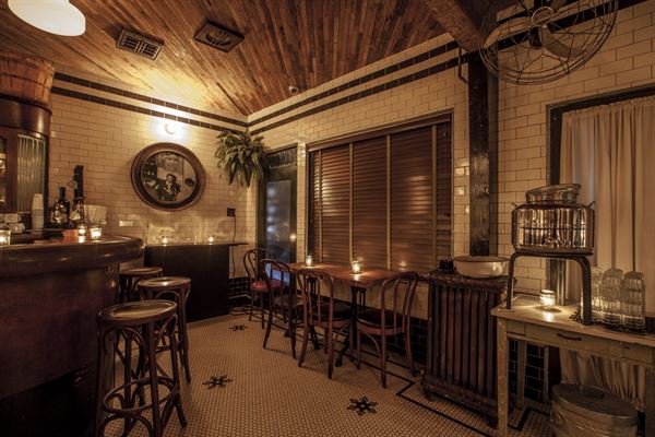 Olffield's Liqour Room