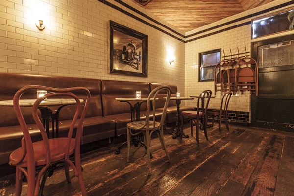 Olffield's Liqour Room