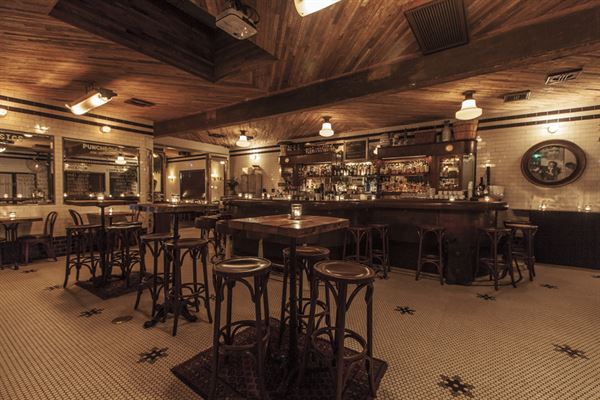 Olffield's Liqour Room