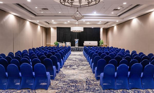 Doubletree By Hilton Newark Airport