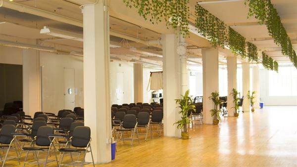 Digital Jungle: Your All-in-One Space for Conference, Hackathons, Workshops, Podcasts & Networking