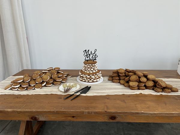 Artful Cakery by Julie