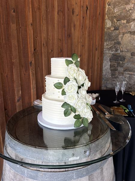 Artful Cakery by Julie