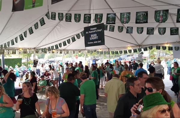 Mo's Irish Pub Vintage Park