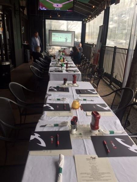 Mo's Irish Pub Vintage Park